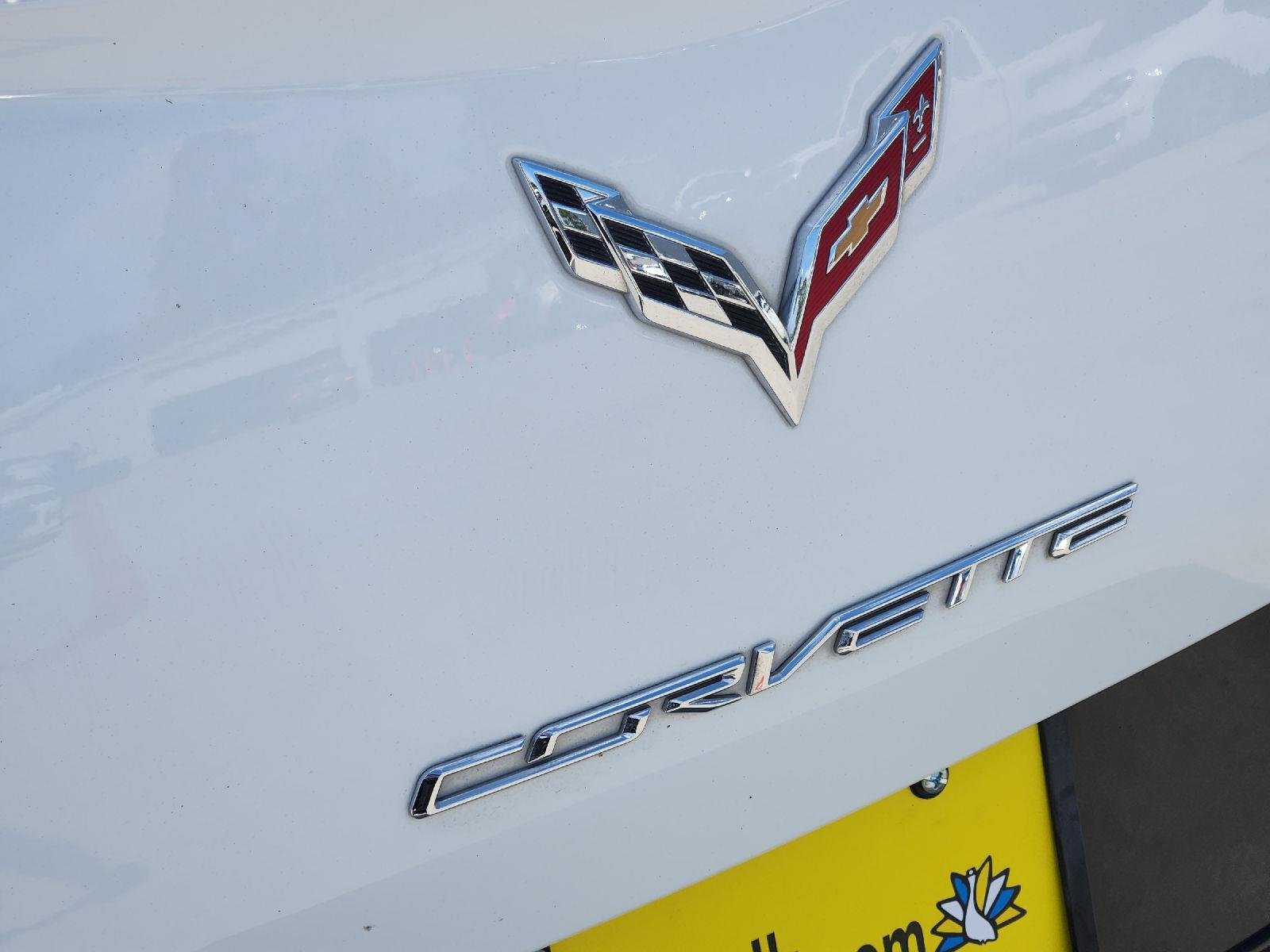 2016 Chevrolet Corvette Stingray photo 12 of 32