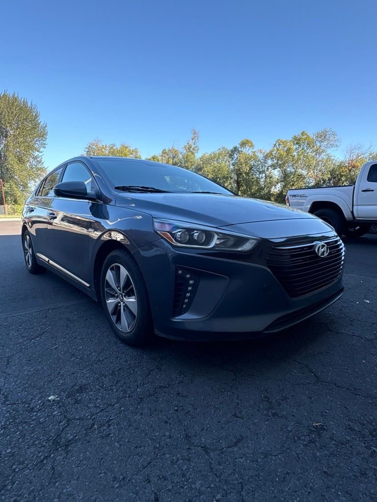 Used 2018 Hyundai IONIQ Limited with VIN KMHC75LD3JU076158 for sale in Longview, WA