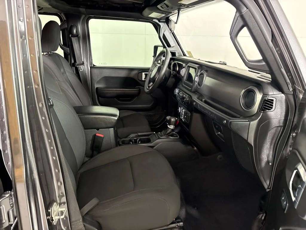 Used 2023 Gray Jeep Sport S image 14