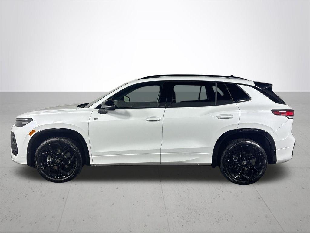 New 2025 Opal White Pearl Volkswagen 2.0T SE R-Line Black image 9