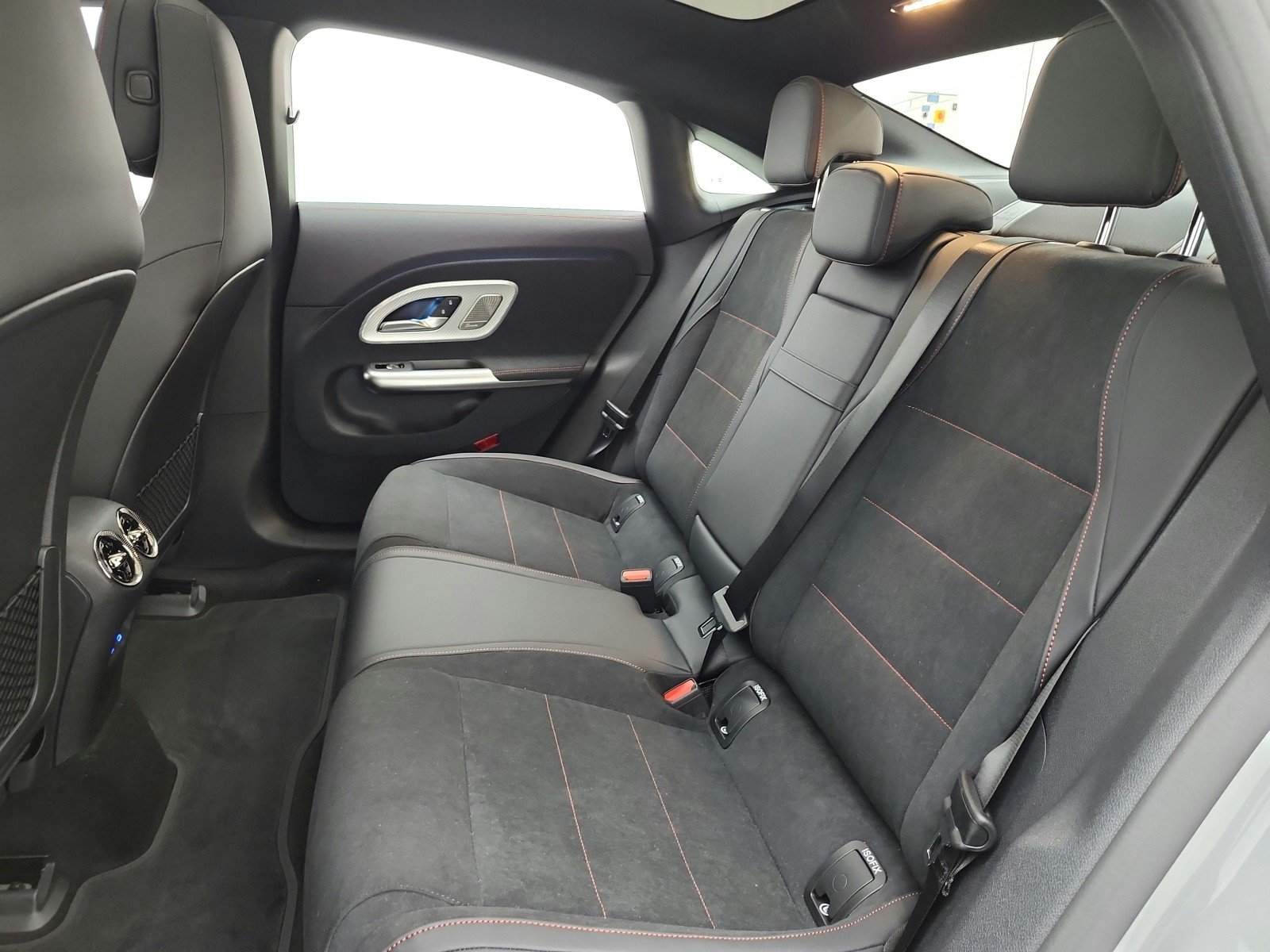 New 2027 MANUFAKTUR Alpine Grey Mercedes-Benz CLA 250+ Electric image 11