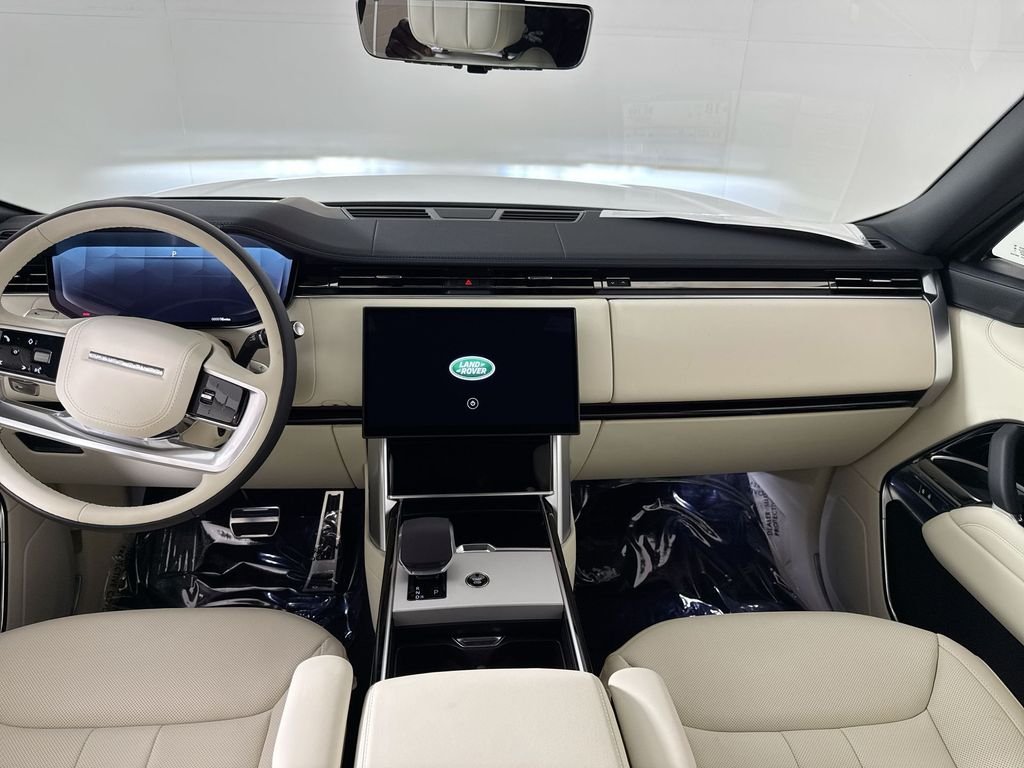 New 2026 OSTUNI PRL WHT Land Rover SE LWB image 19