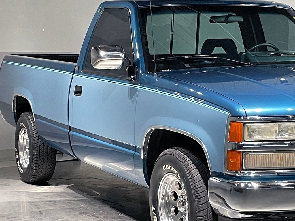 Used 1992  Chevrolet NA image 20