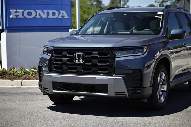 New 2026 Smoke Honda EX-L image 2