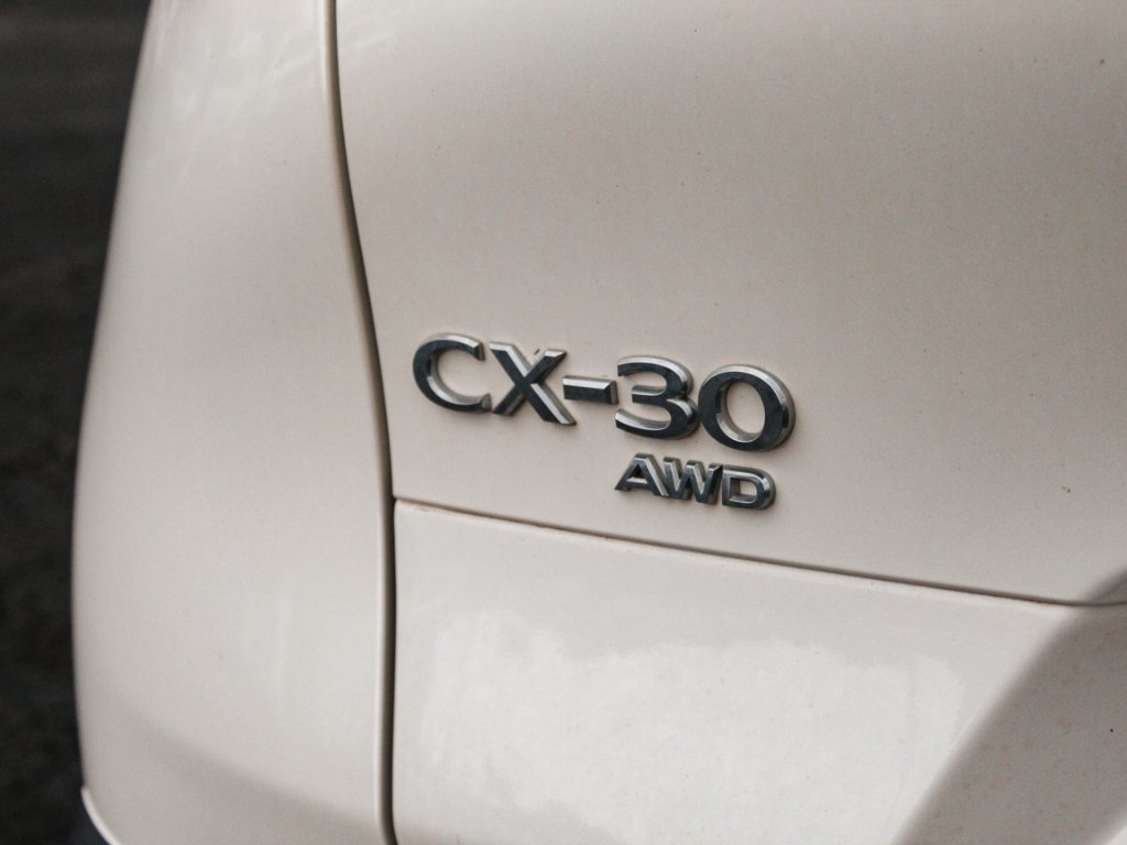 Used 2020 Snowflake White Pearl Mica Mazda Premium Package image 23