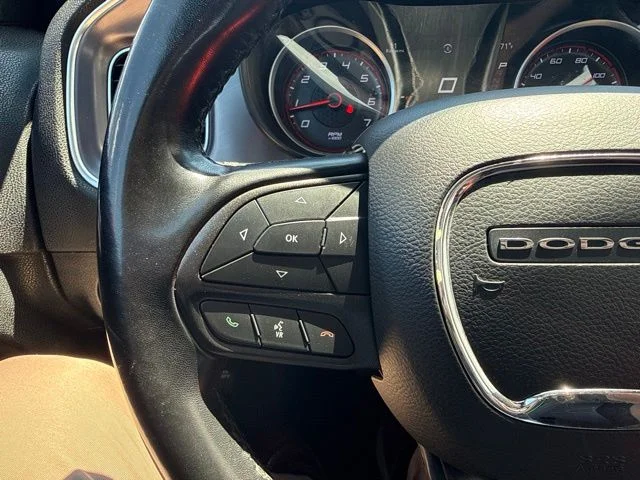 Used 2022 White Dodge SXT image 18