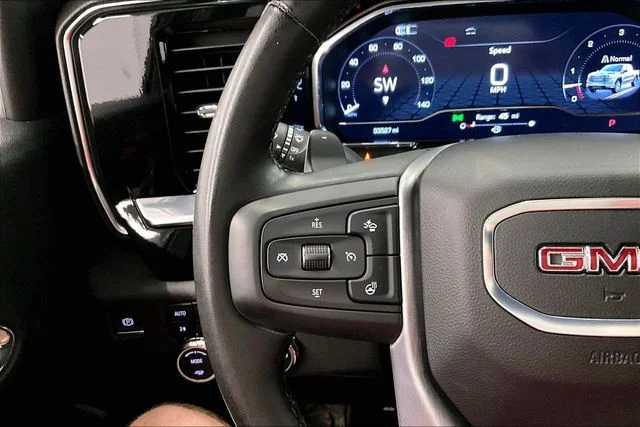 Used 2024 Summit White GMC Elevation image 27