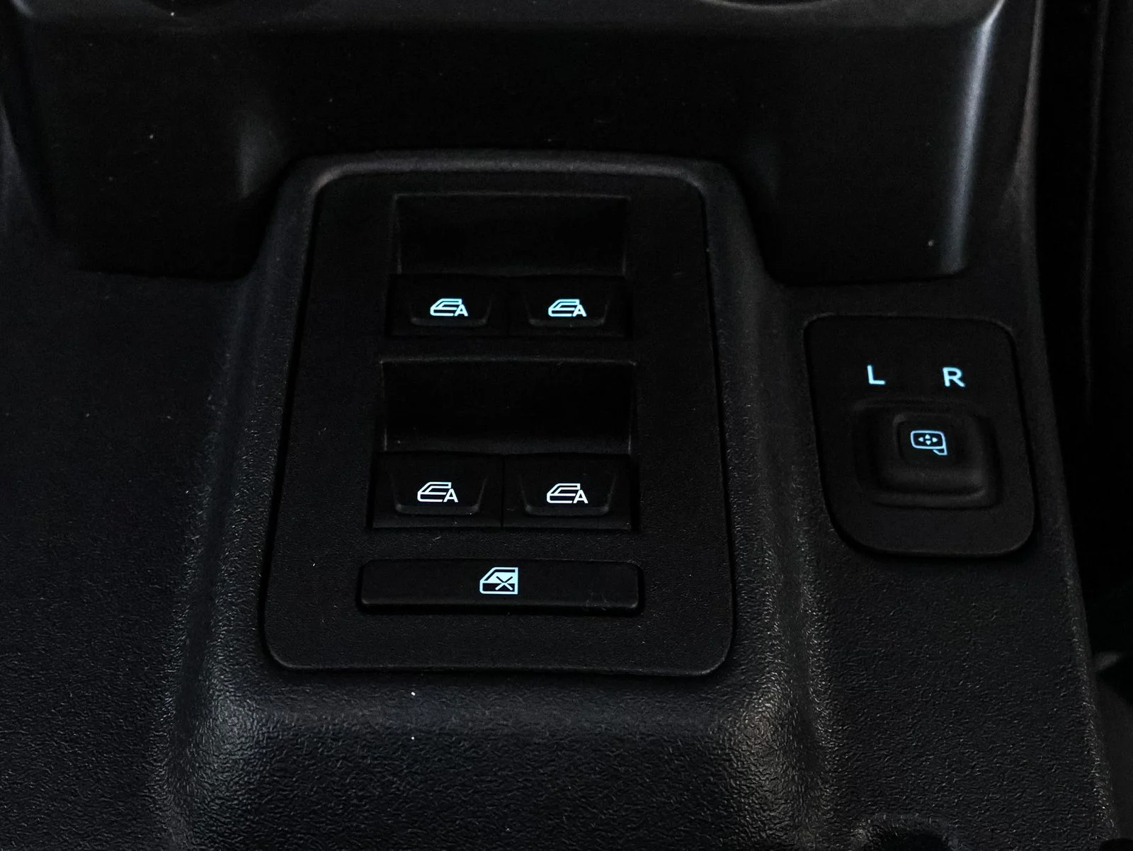 New 2026 Avalanche Gray Ford Badlands® image 33