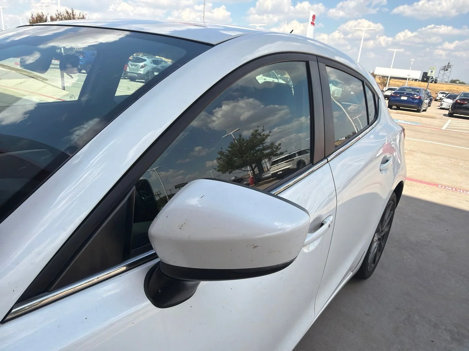 Used 2018 White Mazda Touring image 4