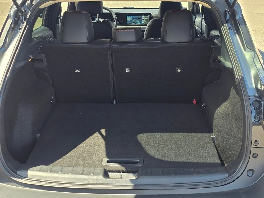 Used 2025 Gray Nissan SR image 10