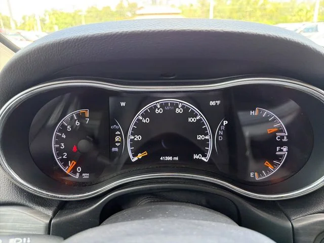 Used 2021 White Jeep Limited image 31