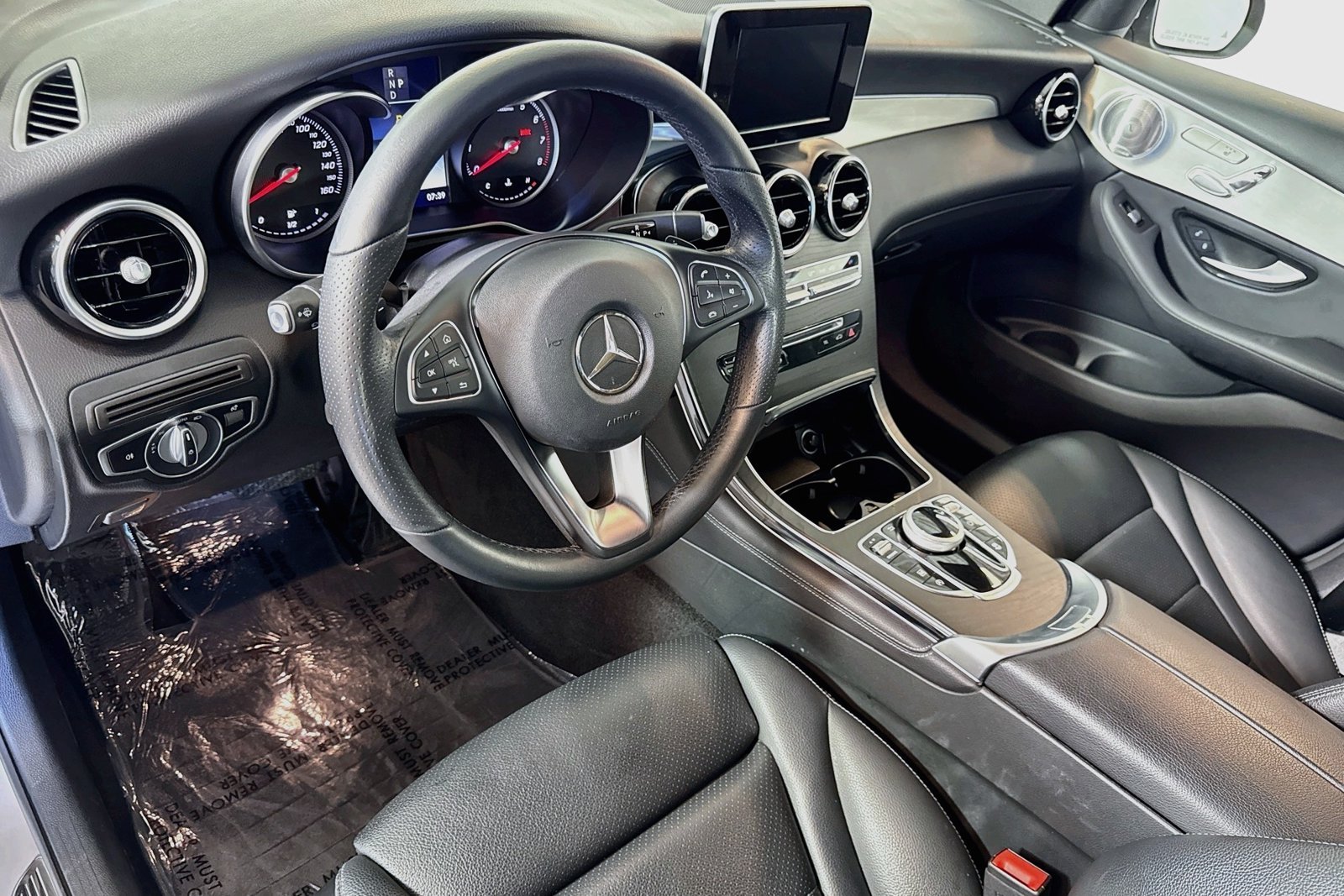 Used 2019 Mojave Silver Metallic Mercedes-Benz GLC 300 image 9