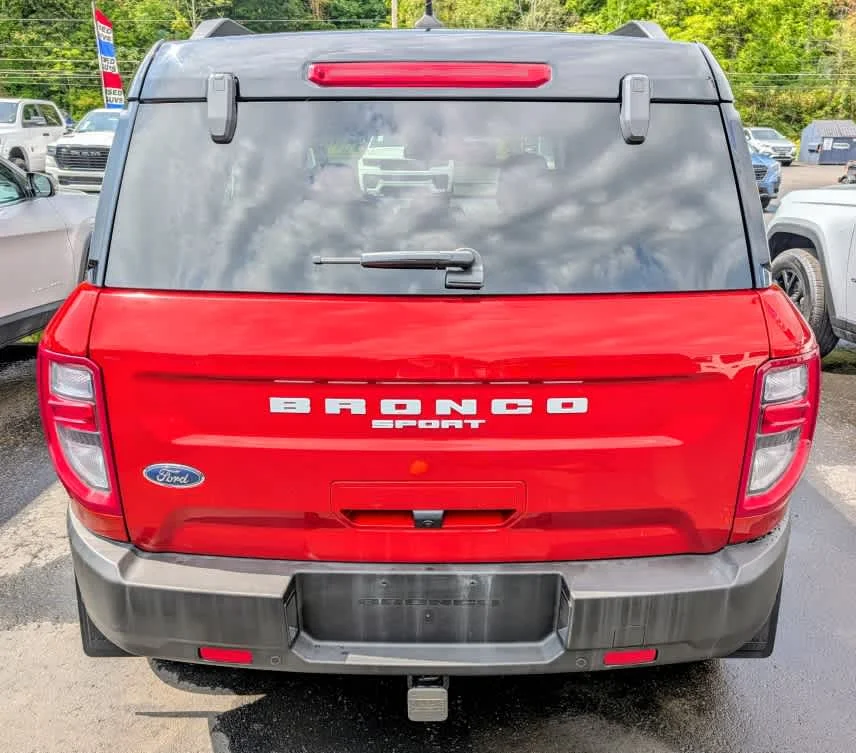 Used 2023 Hot Pepper Red Tinted Clearcoat Ford Outer Banks image 5