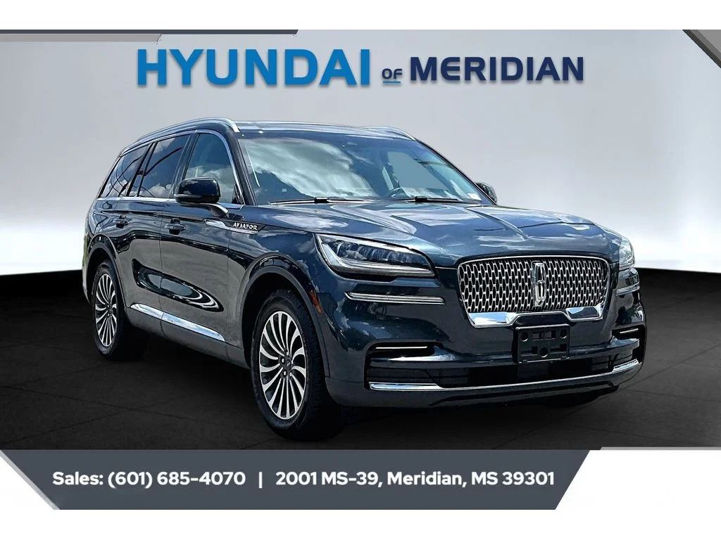 Used 2023 Flight Blue Metallic Clearcoat Lincoln Reserve image 1