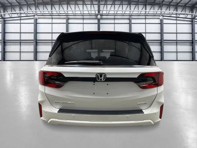 New 2026 Platinum White Pearl Honda Touring image 4