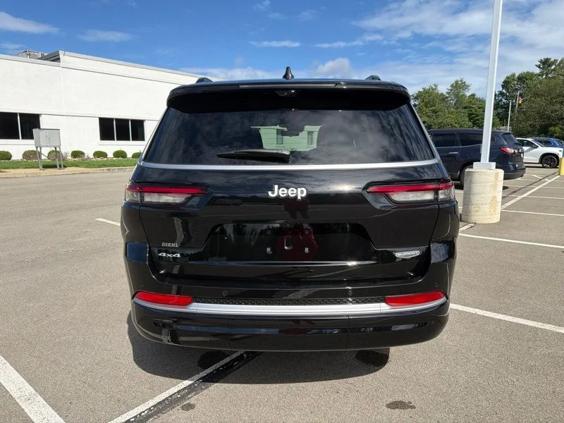 Used 2026 Black Jeep Summit image 4