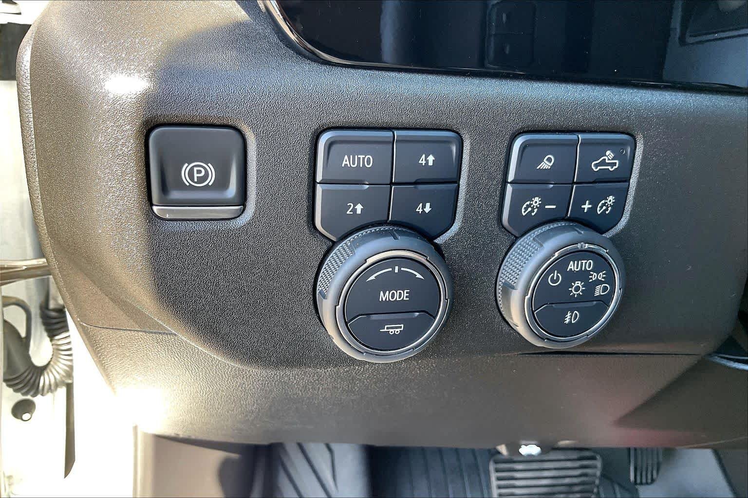 Used 2025 Summit White Chevrolet LTZ image 14