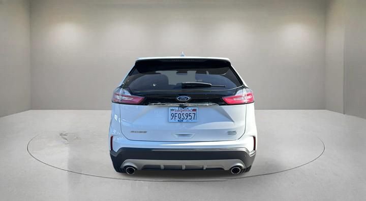 Used 2019 White Ford SEL image 3