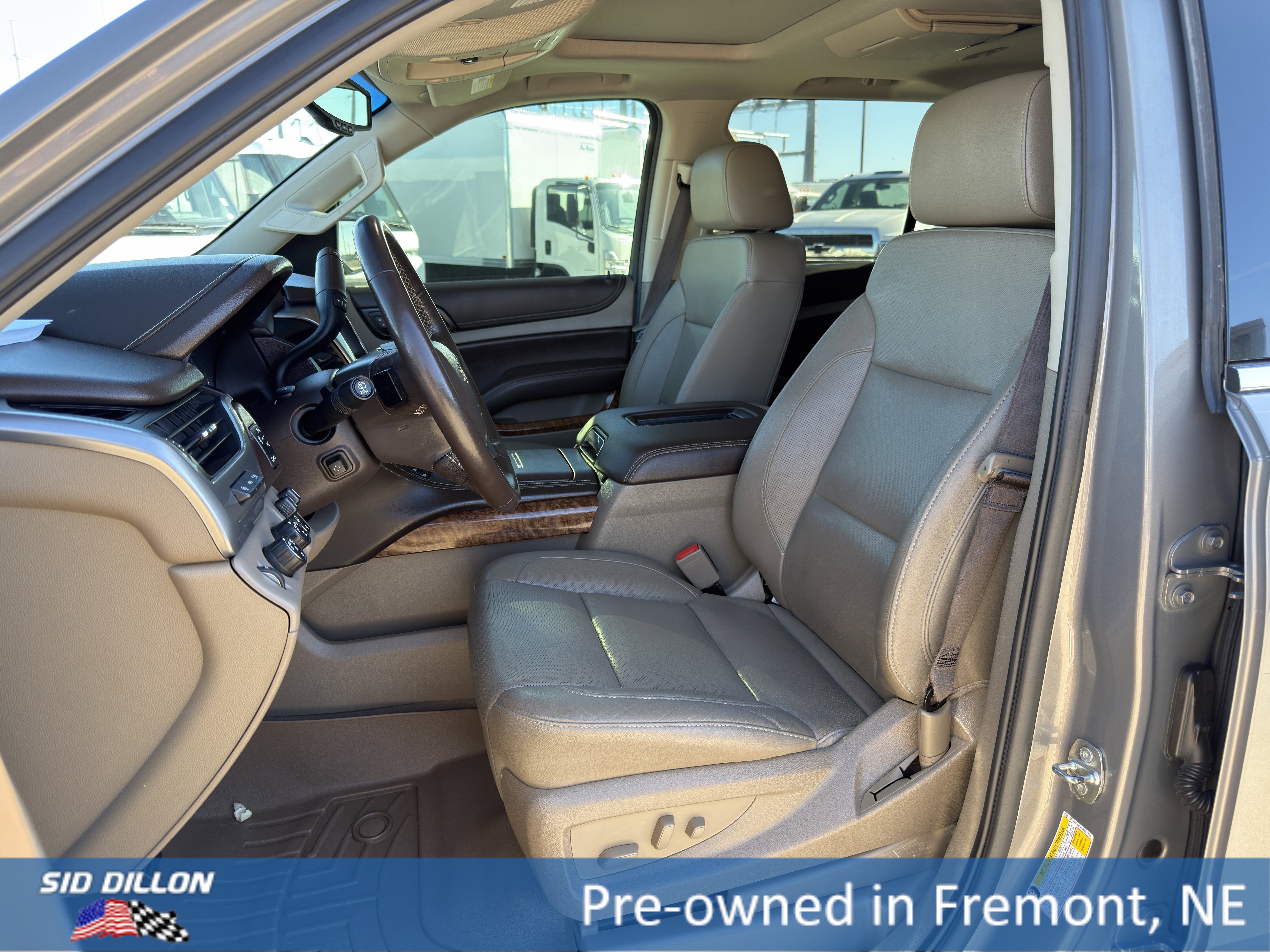 Used 2019 Pepperdust Metallic Chevrolet Premier image 18