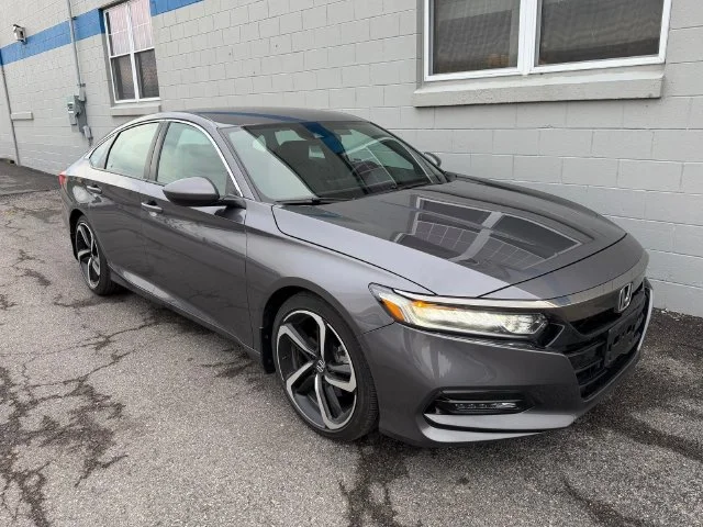 Used 2018  Honda Sport image 3