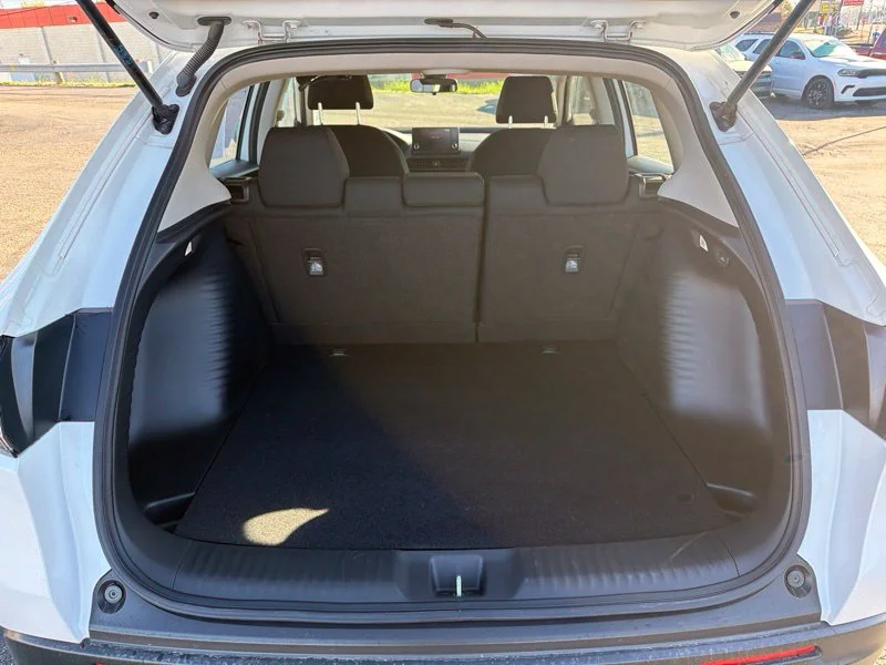 Used 2024  Honda LX image 10
