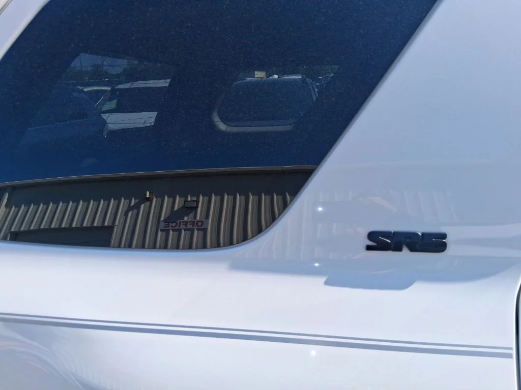 Used 2018 White Toyota SR5 Premium image 8