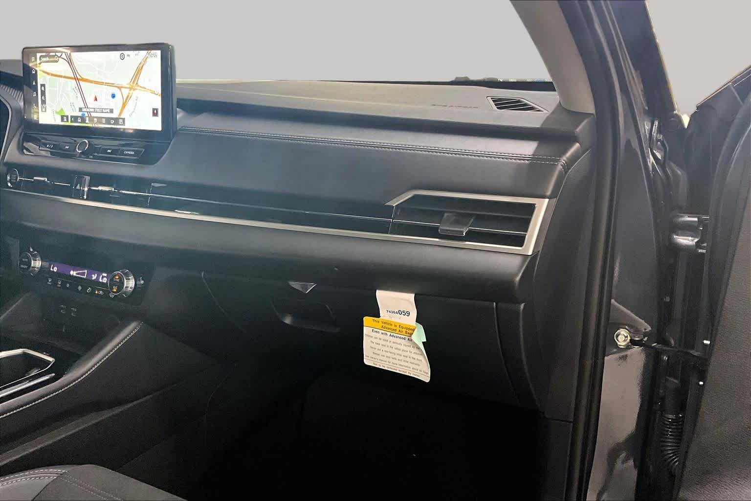 Used 2025 Graphite Gray Mitsubishi SE image 18