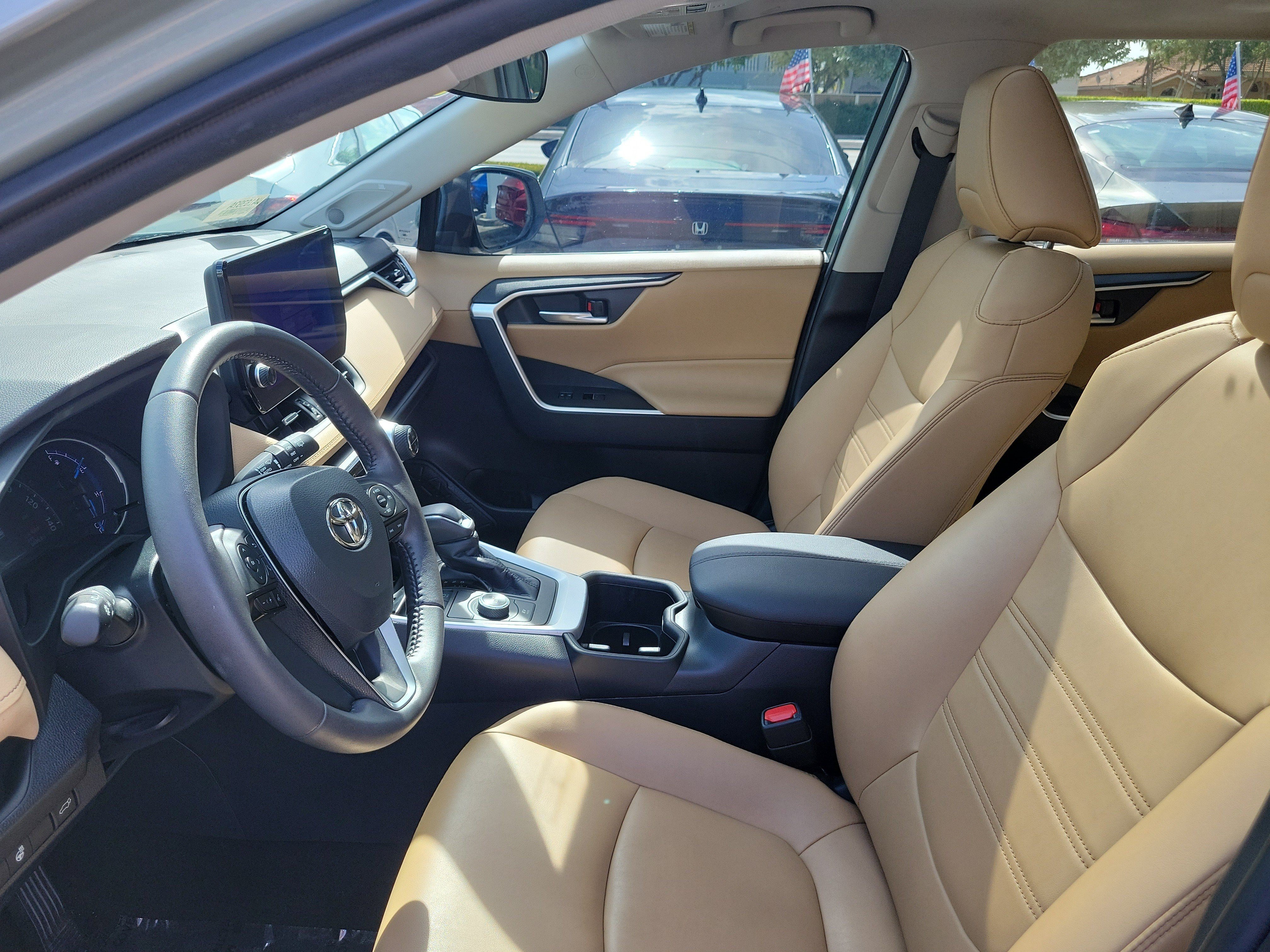 Used 2023 Lunar Toyota Hybrid XLE Premium image 23