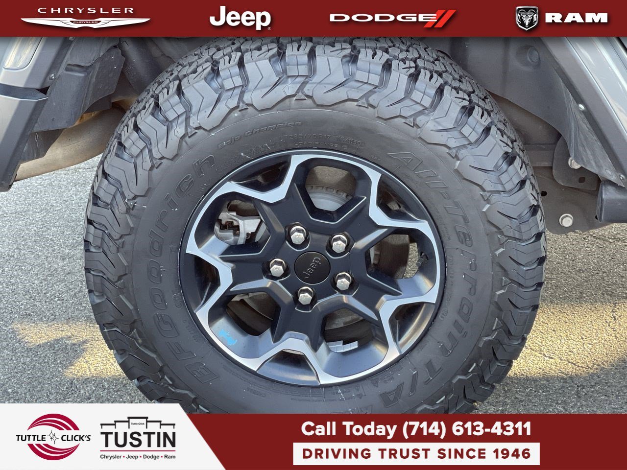 Used 2023 Sting-Gray Clearcoat Jeep Rubicon image 11