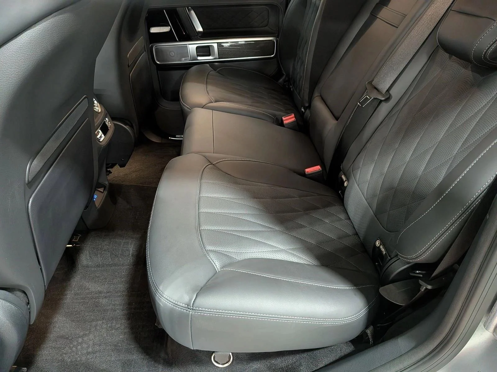 Used 2025 Manufaktur Platinum Magno Mercedes-Benz AMG® G 63 image 20