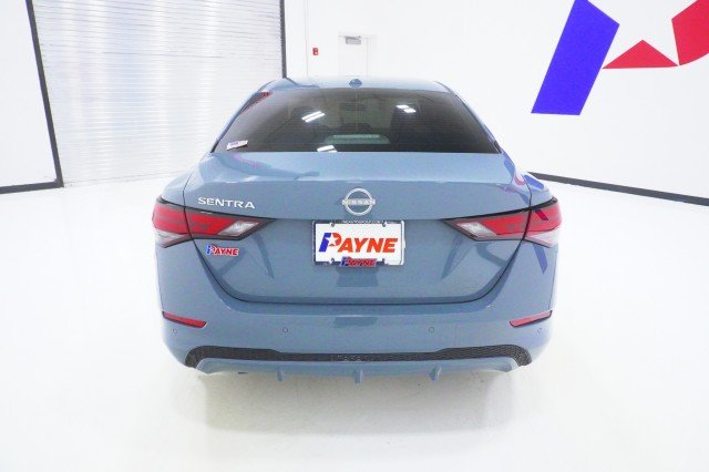 Used 2025  Nissan SV image 7