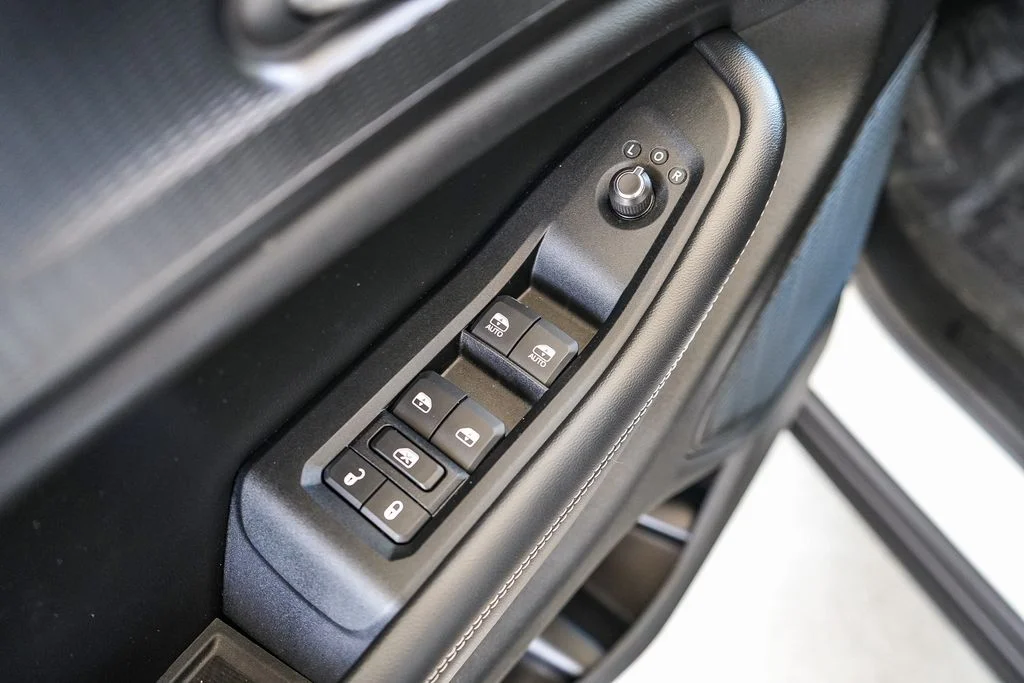 Used 2023 White Jeep Altitude X image 20