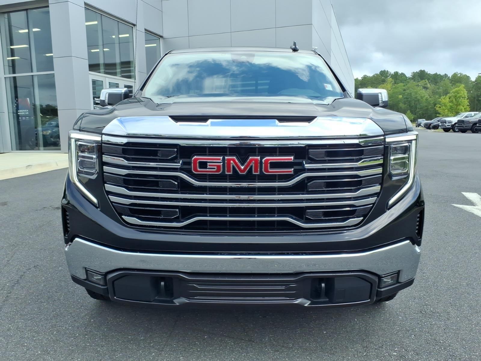 Used 2023 Onyx Black GMC SLT image 14