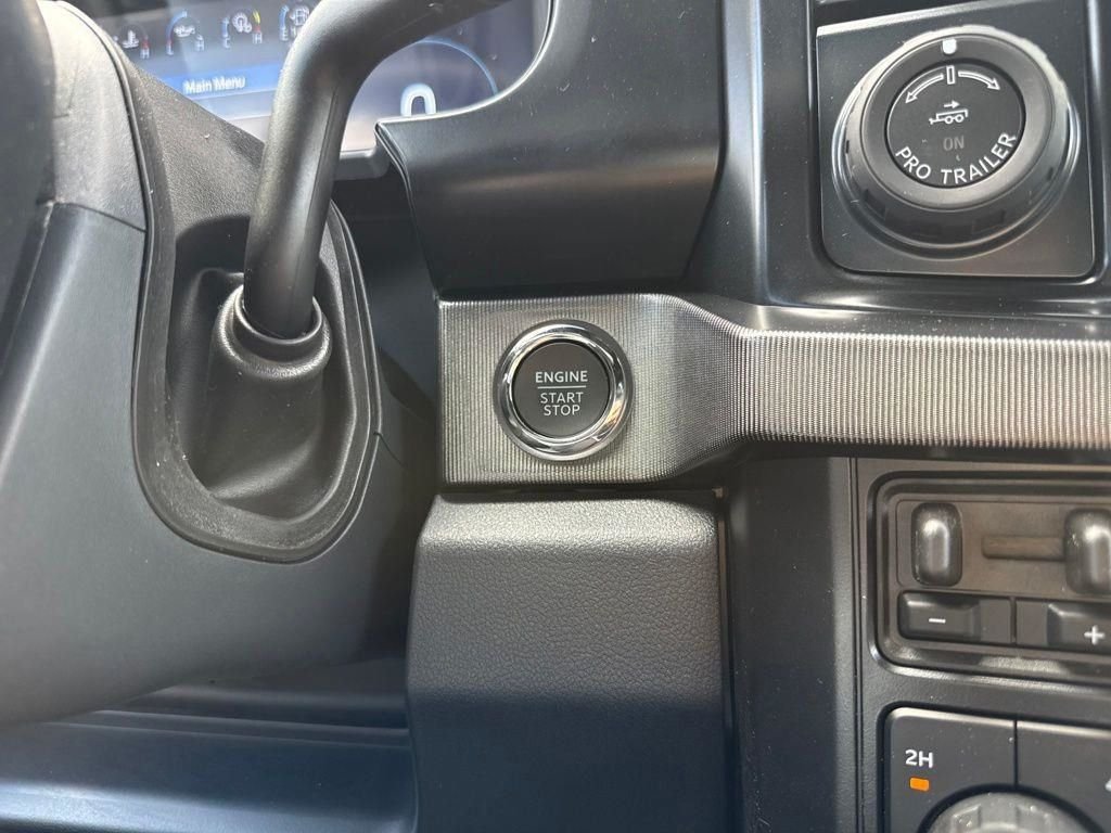 New 2026 Star White Metallic Tri-Coat Ford F-250® Platinum® image 32