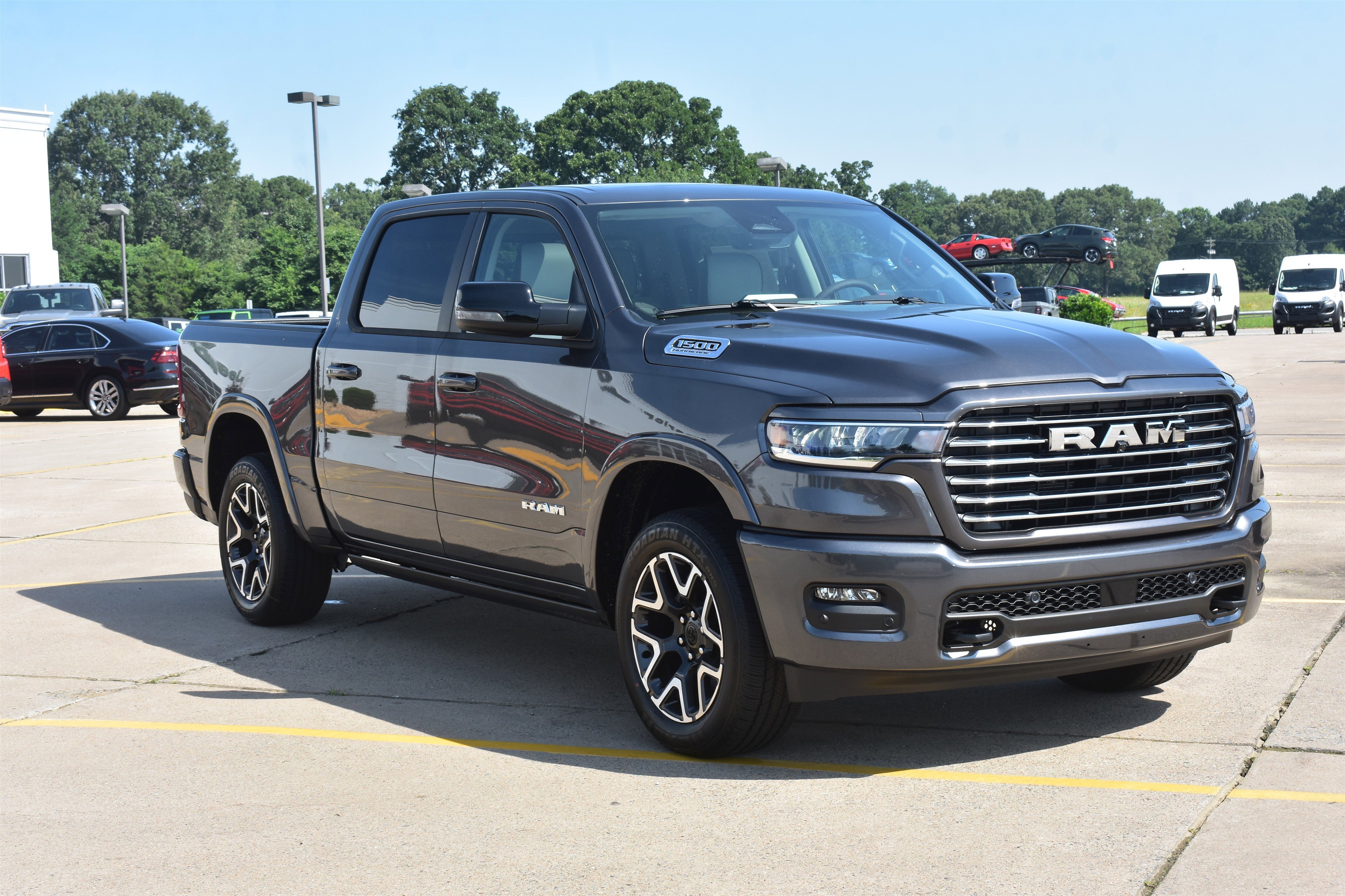 New 2026 Granite Crystal Metallic Clear-Coat Exterior Paint RAM Laramie image 3