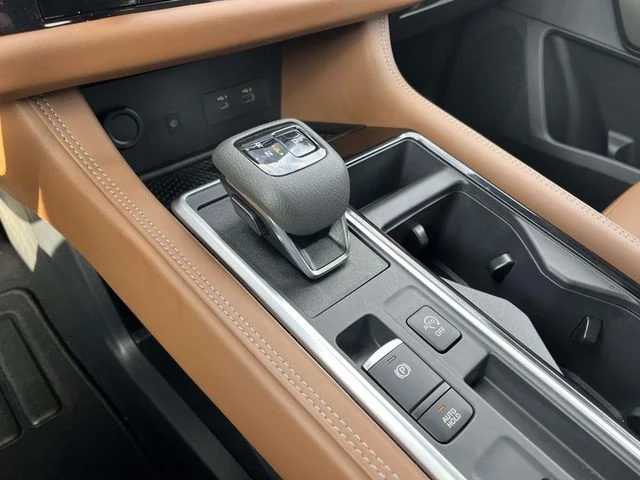Used 2025 Gray Nissan Platinum image 20