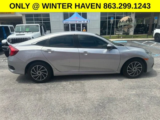 Used 2017  Honda LX image 5