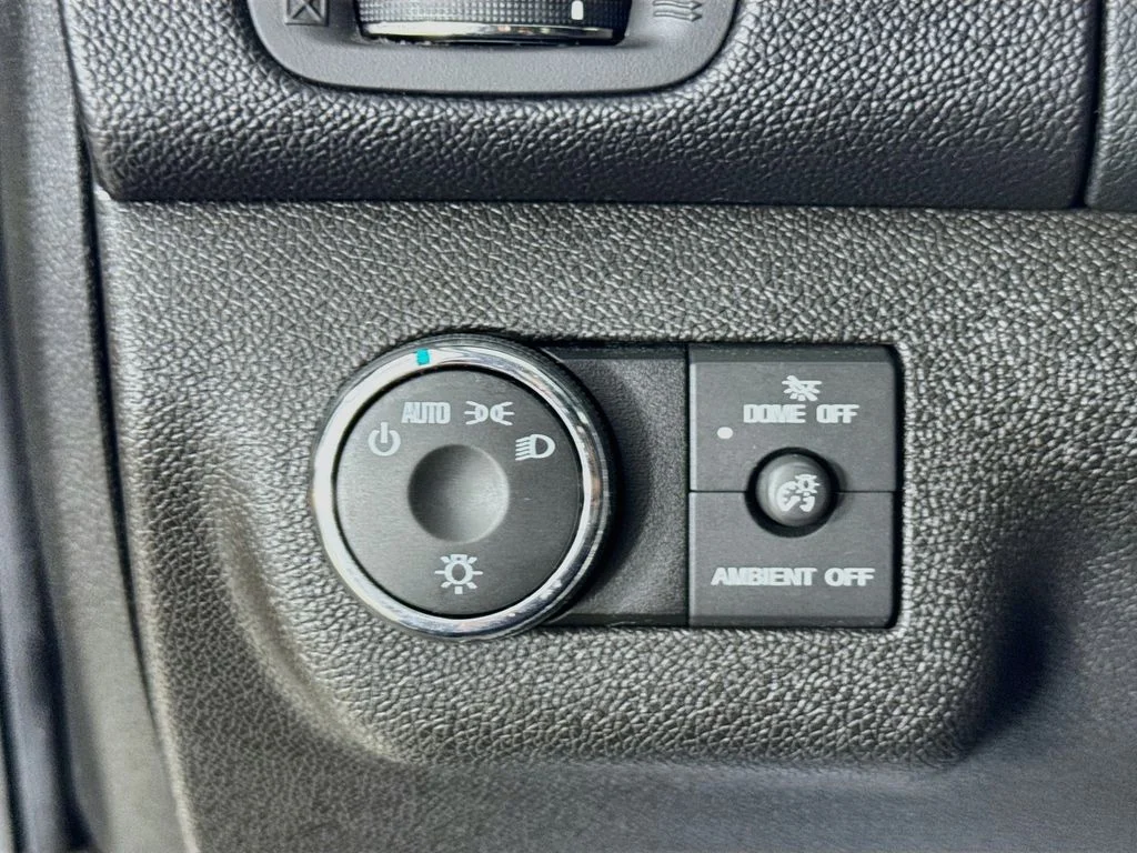 Used 2013 White Diamond Clearcoat Buick Premium Group image 15