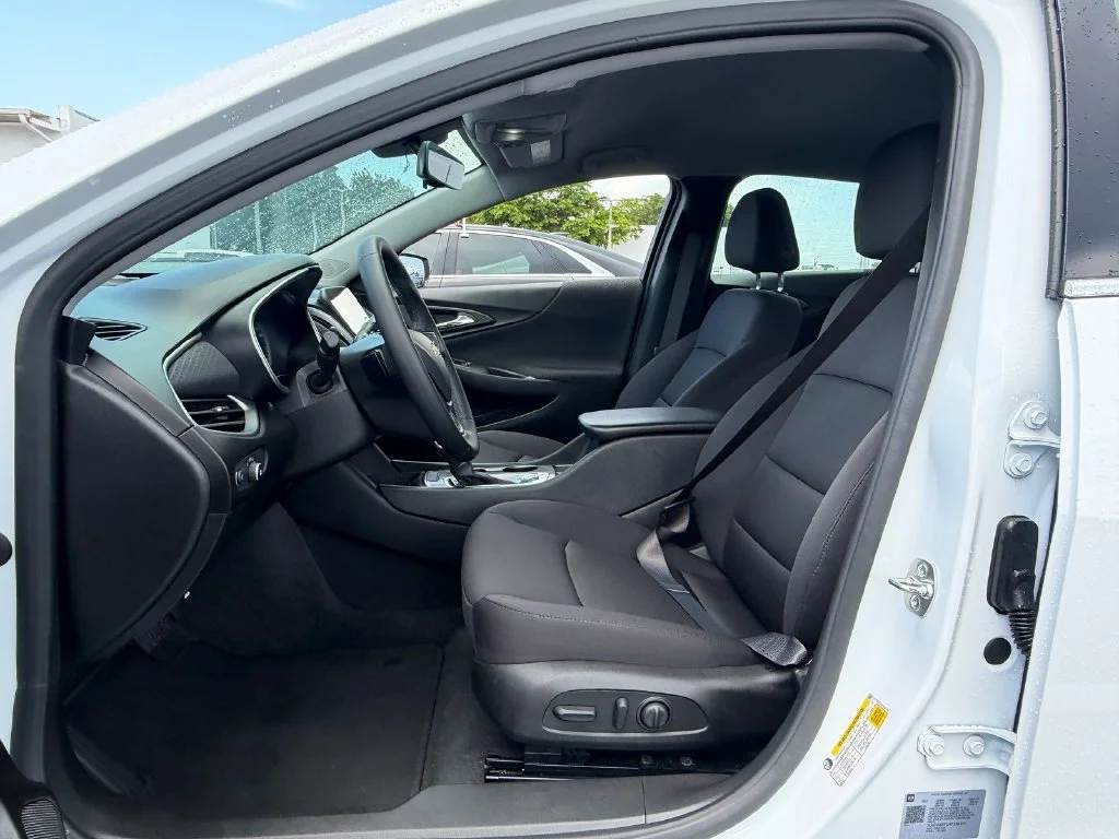 Used 2024 White Chevrolet RS image 9