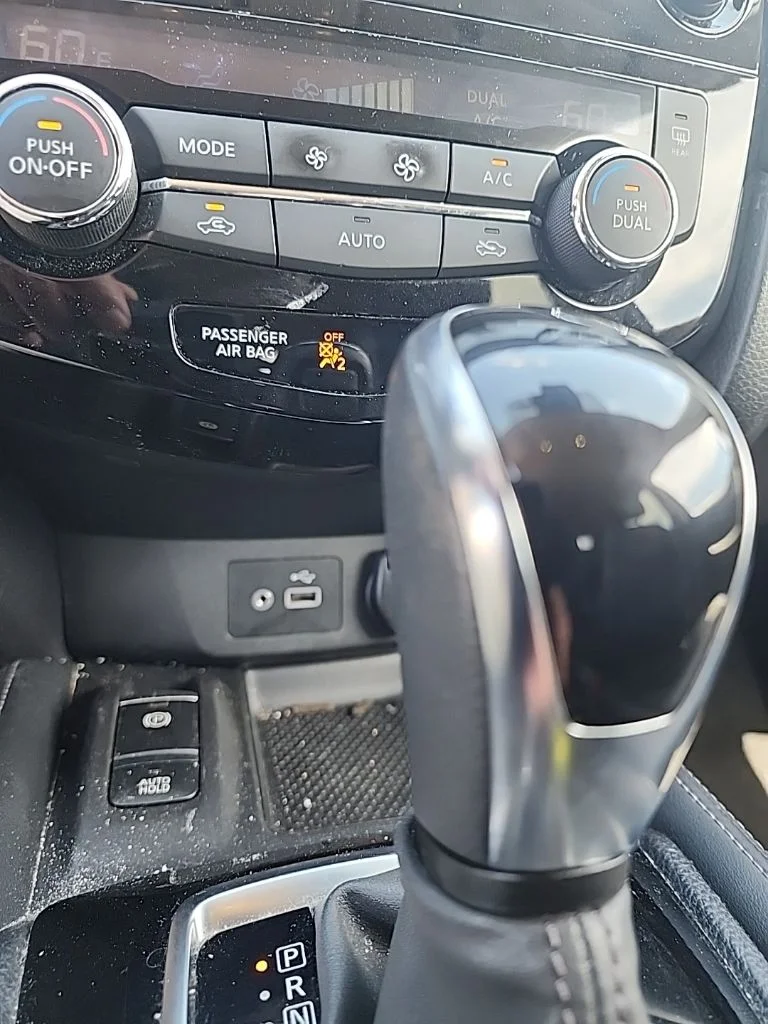 Used 2018 Gray Nissan SL image 15