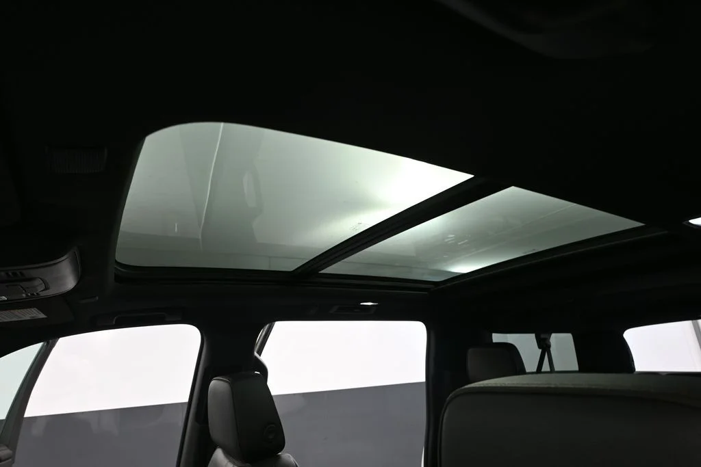 Used 2022 White Chevrolet RST image 29