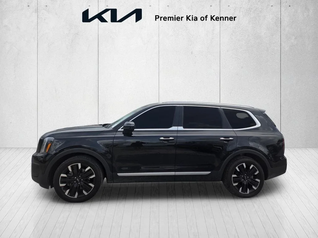 Used 2025 Black Kia SX image 2