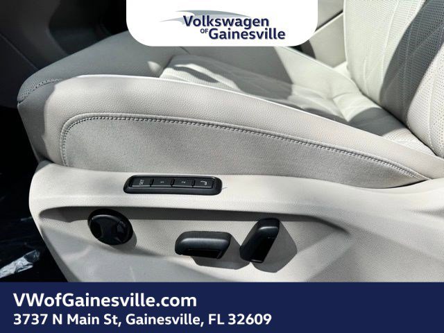 2026 Volkswagen Atlas SEL Premium R-Line - Photo 13