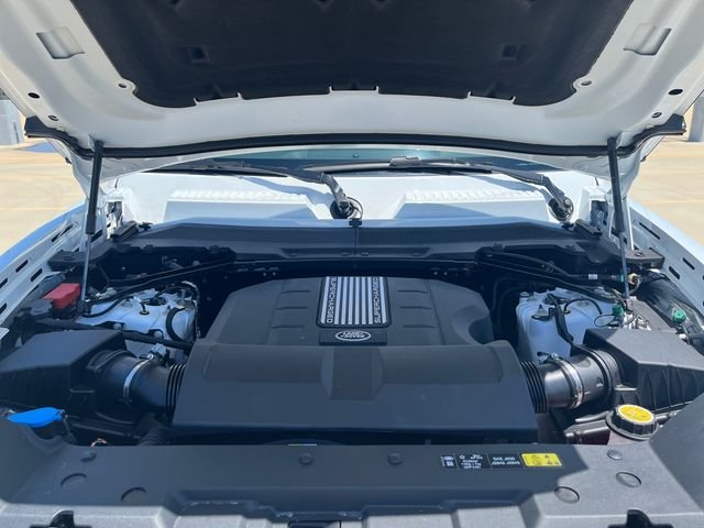 New 2026 Fuji White Land Rover V8 image 19