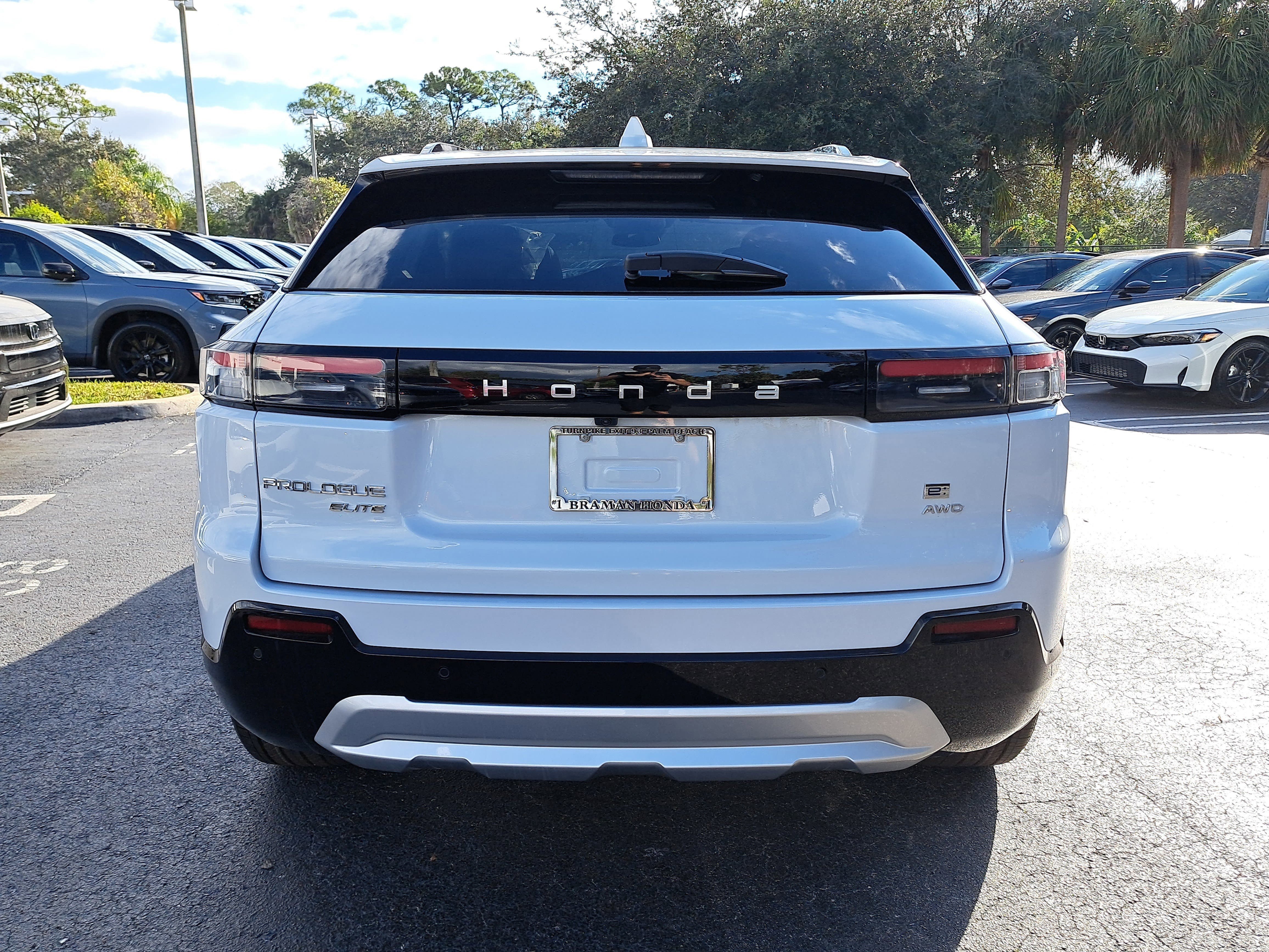 New 2026 Frostline White Pearl Honda Elite image 5