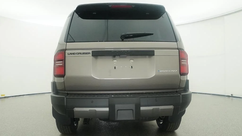 New 2027 Meteor Shower Toyota Land Cruiser image 13