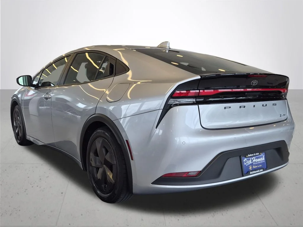 Used 2025 Gray Toyota LE image 10