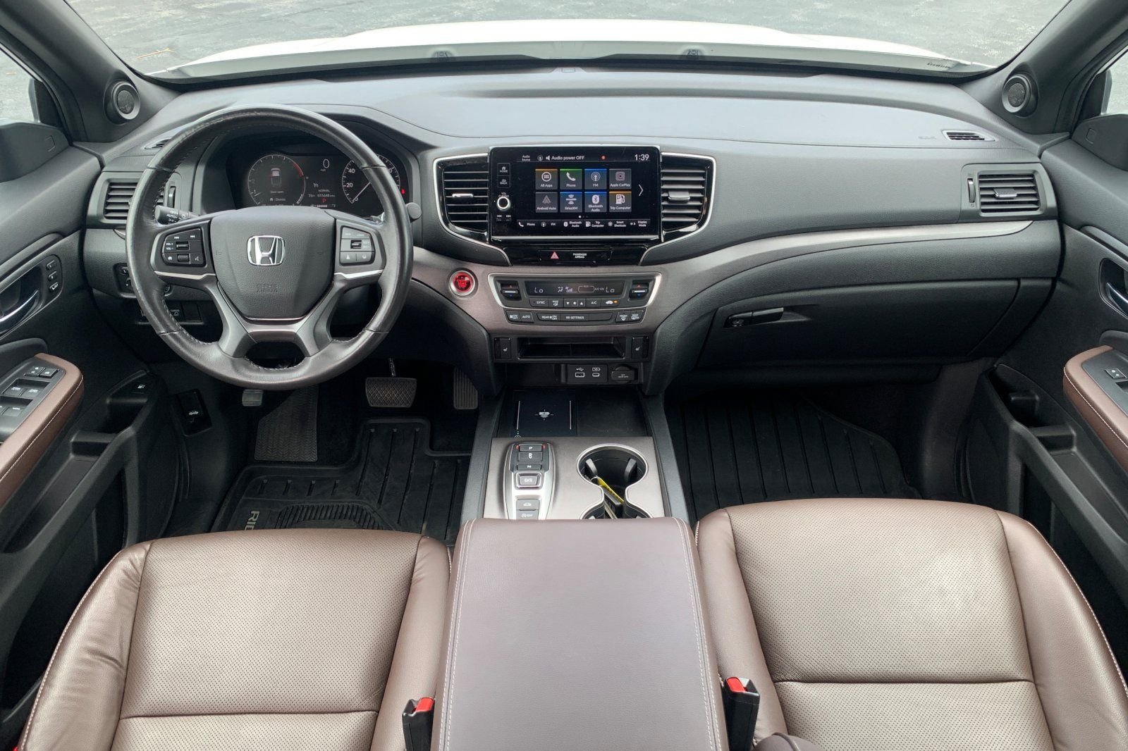 Certified Used 2025 White Honda RTL image 17