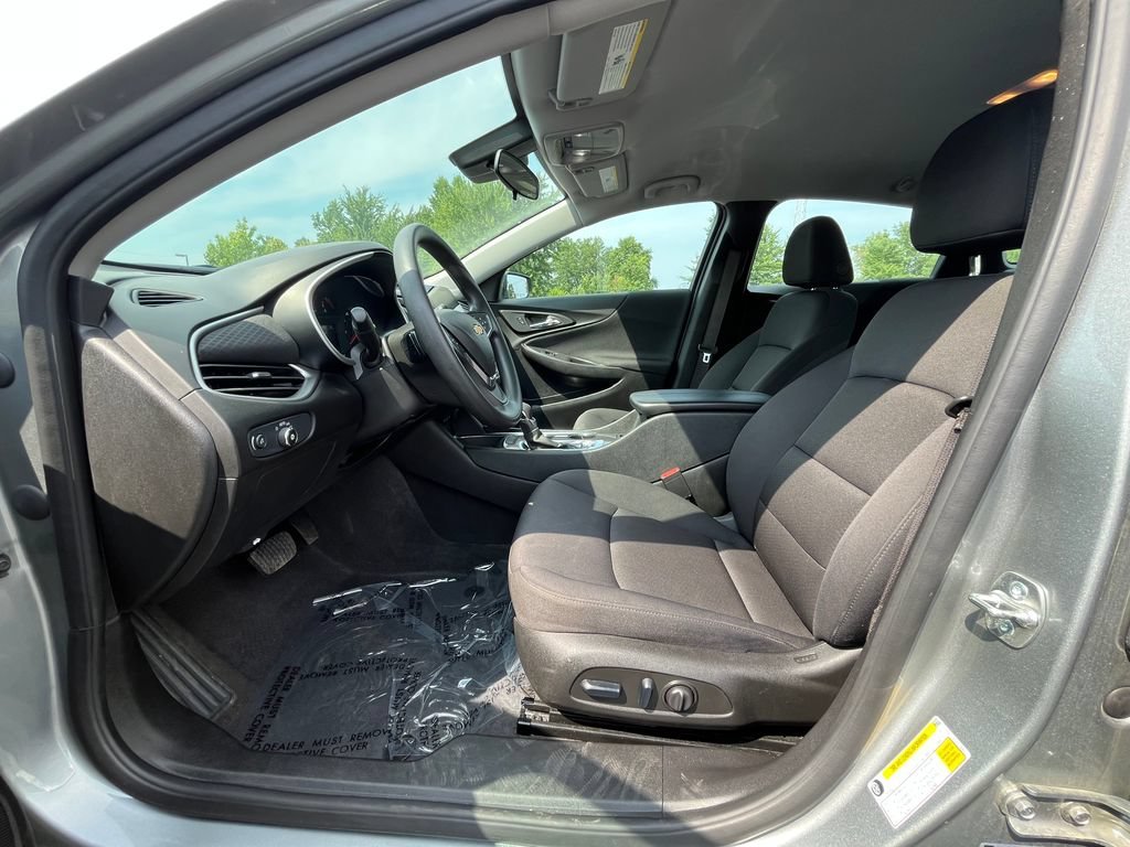 2025 Chevrolet Malibu 1LT - Photo 9