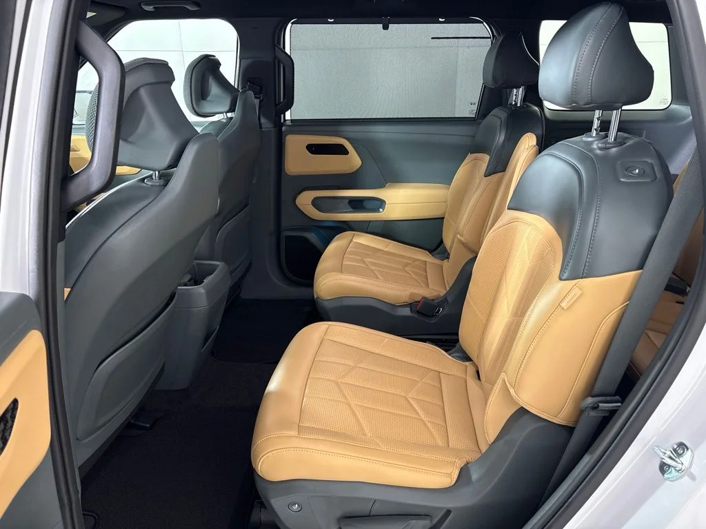 New 2027 Glacial White Pearl Kia X-Line SX image 27